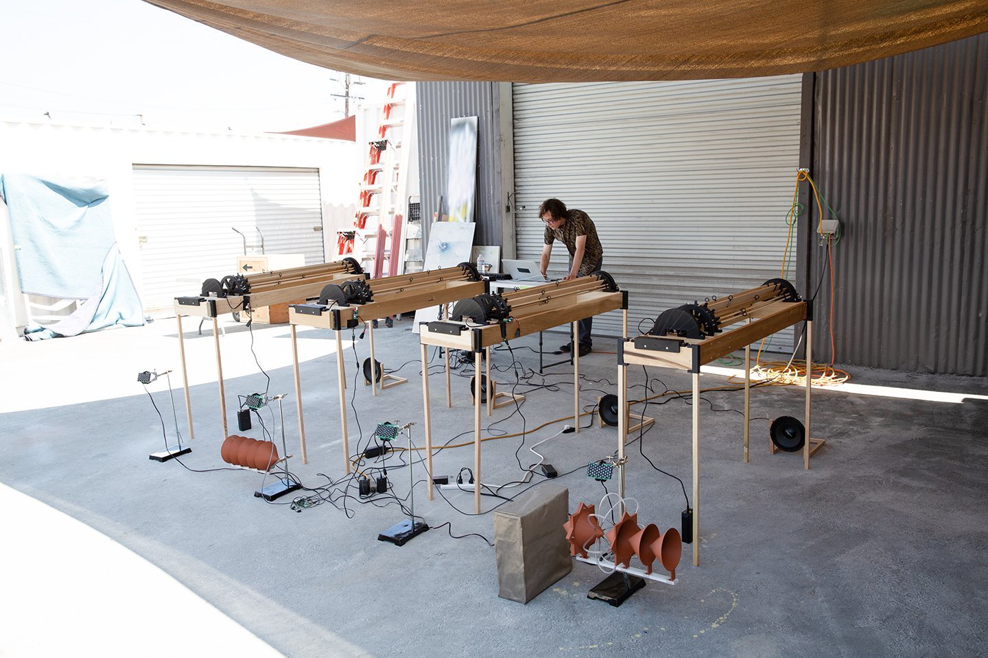 Wave-propagating military intelligence devices